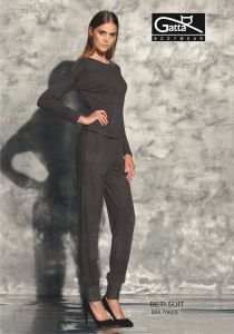 SUIT BETI